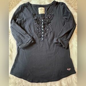 Y2K Vintage Hollister Women's Navy 3/4 Sleeve Henley w/ embellishments Tagged L